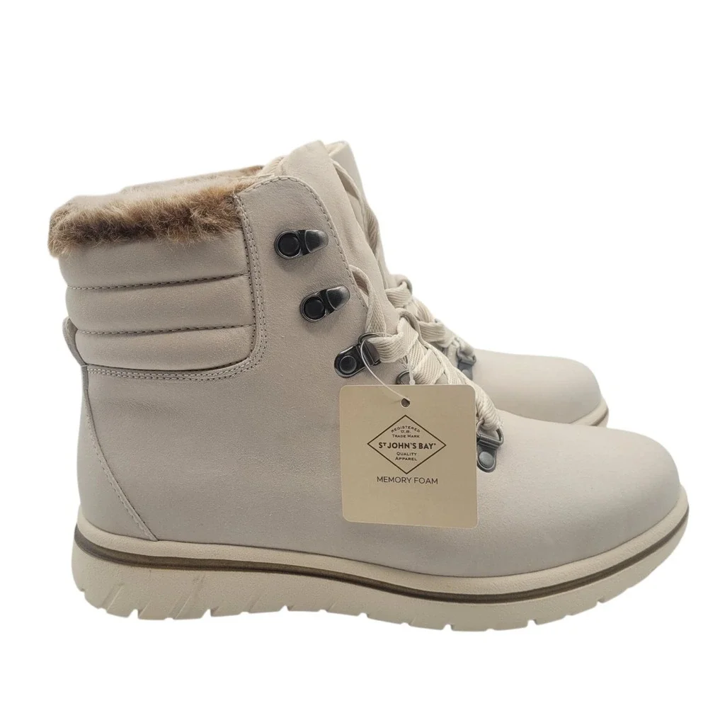 NEW St.‎ John's Bay Women's SJB Hayward White Boots Size 8 Medium | Memory Foam